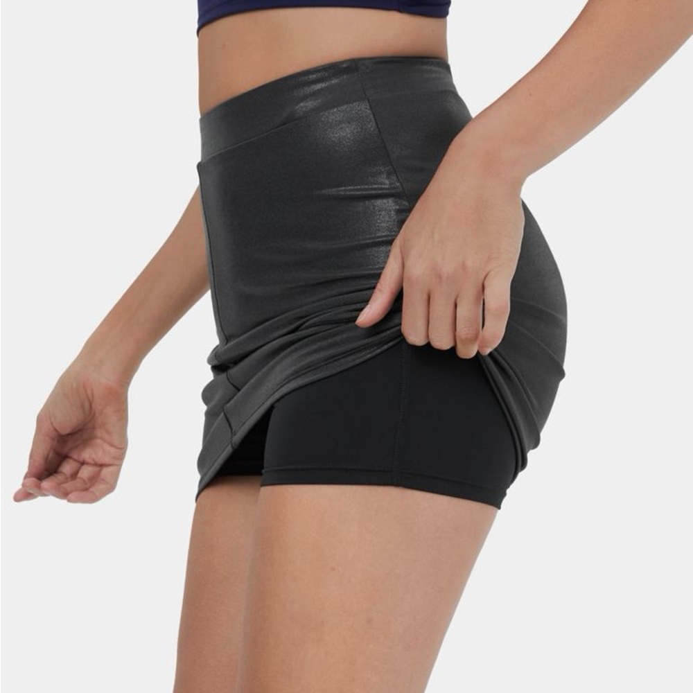 Halara Cloudful Shine Fabric High Waisted 2 in 1 Size Large